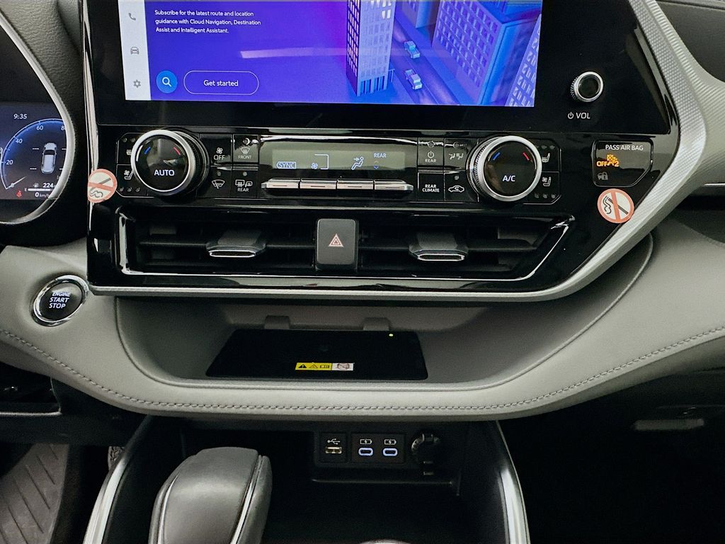 Thumbnail: 2023 Toyota Highlander - 15