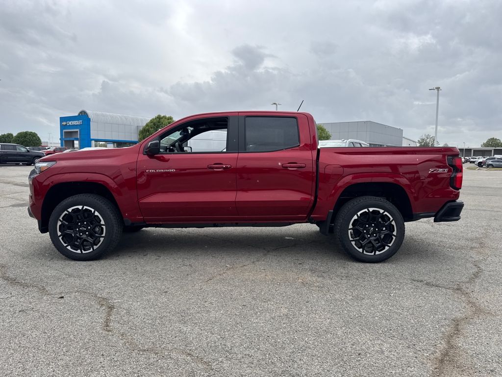 View vehicle photo 3