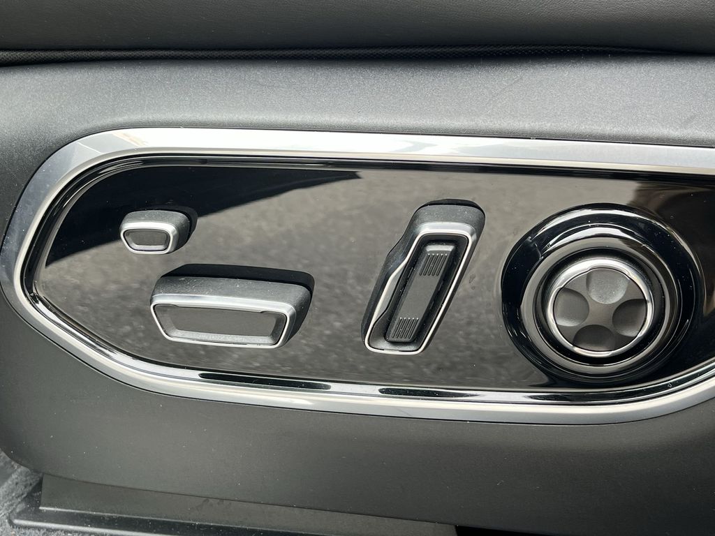 Thumbnail: 2023 Jeep Grand Cherokee - 4
