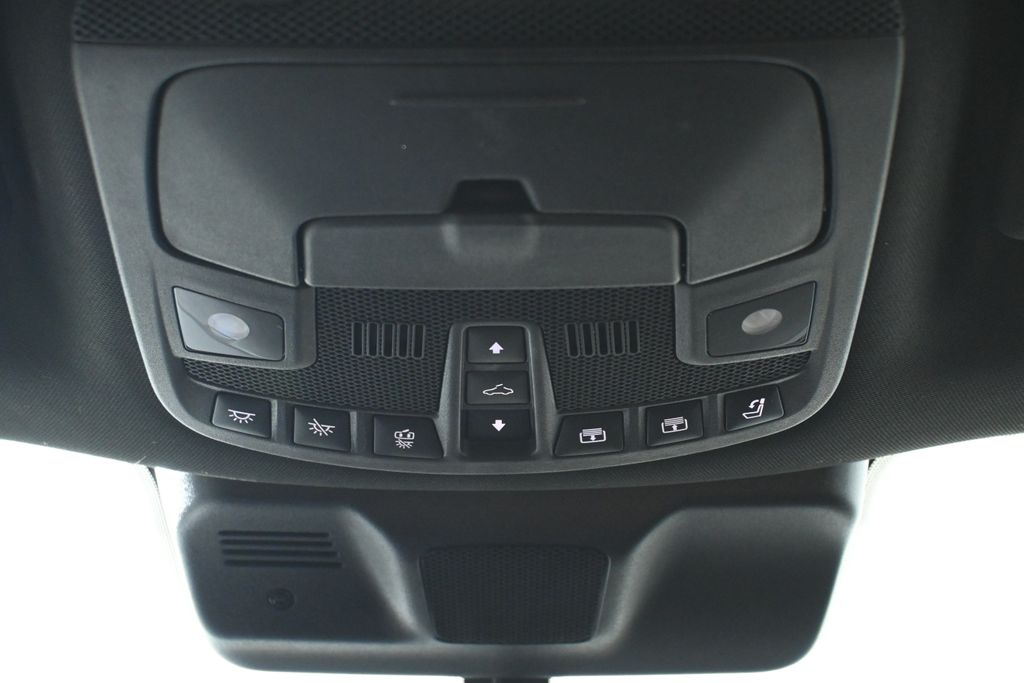 Thumbnail: 2024 Lincoln Navigator - 19