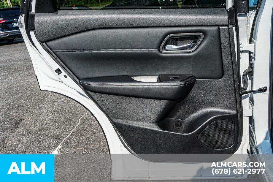 Used 2025 White Nissan SL image 50