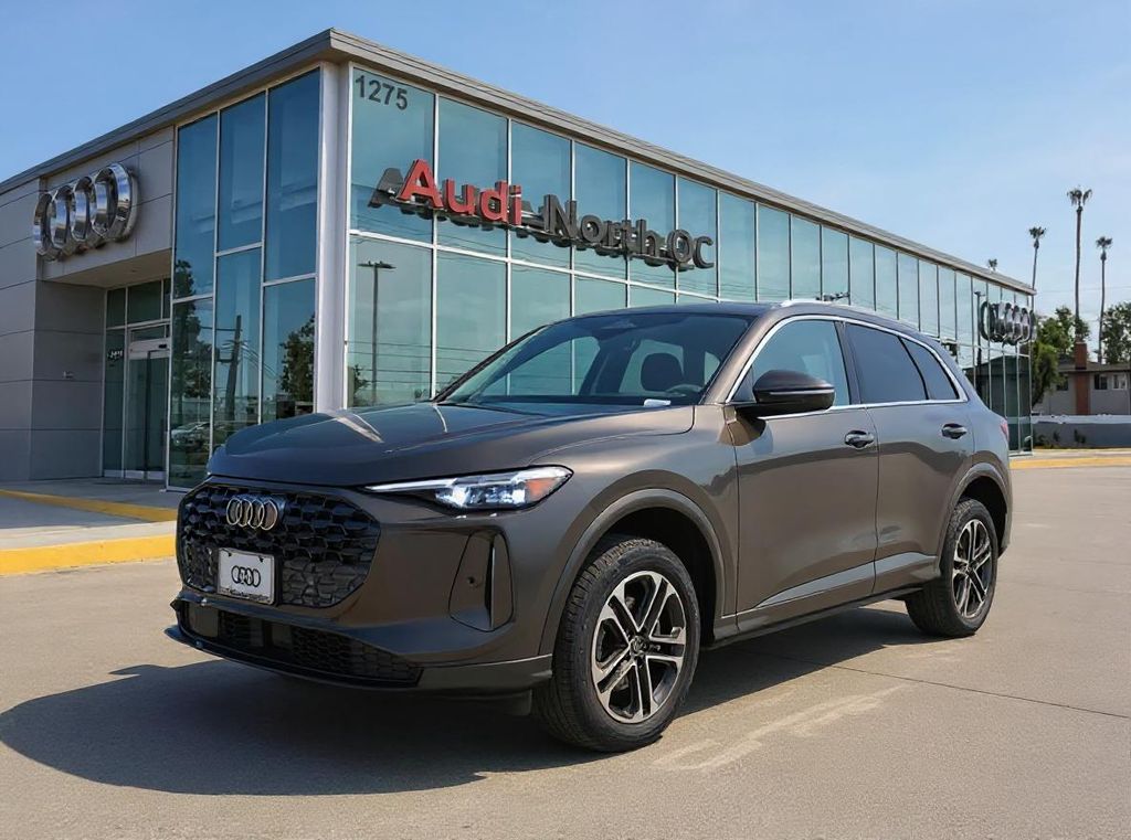 Thumbnail: 2025 Audi Q5 - 1