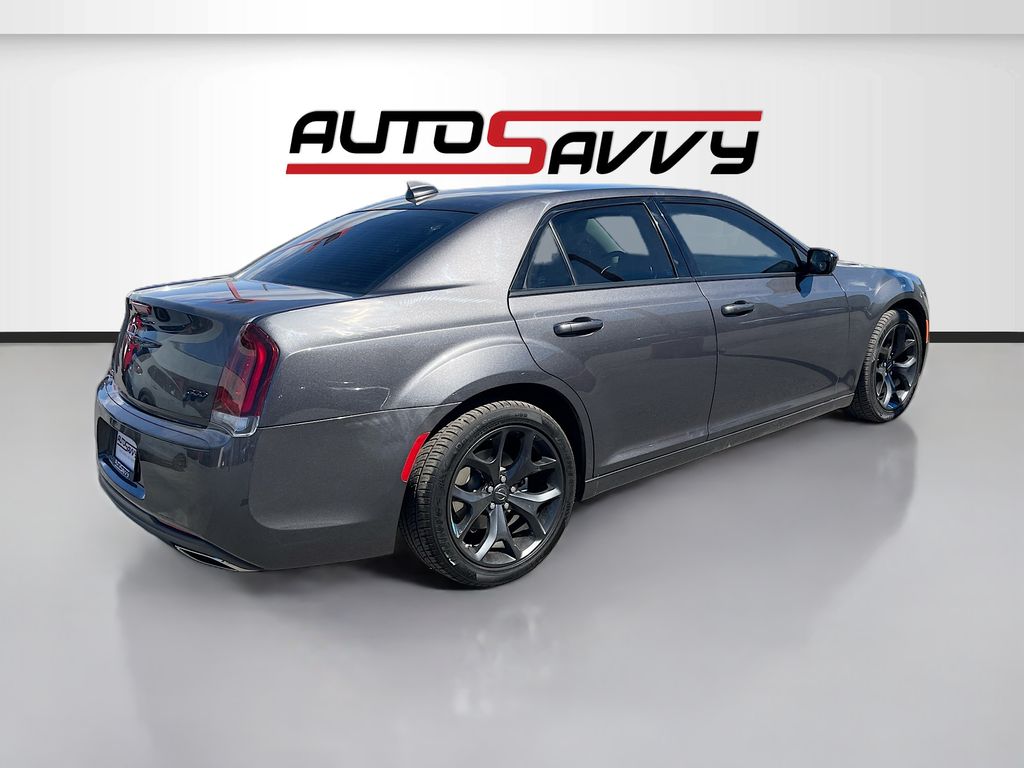 Used 2022 Gray Chrysler Touring image 7