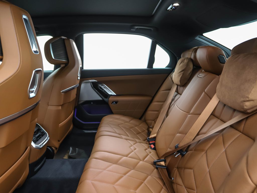 Thumbnail: 2024 BMW 7 Series - 20