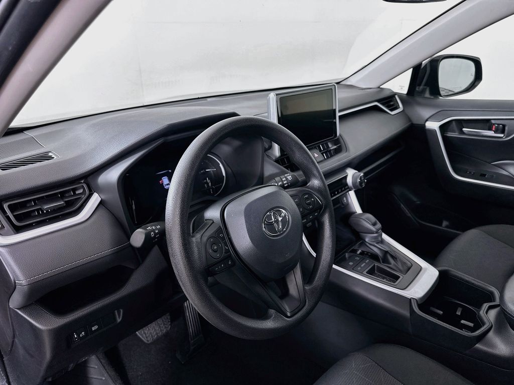 Thumbnail: 2025 Toyota RAV4 - 9