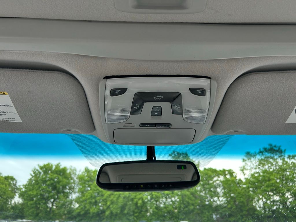 2014 Toyota Sienna XLE 14