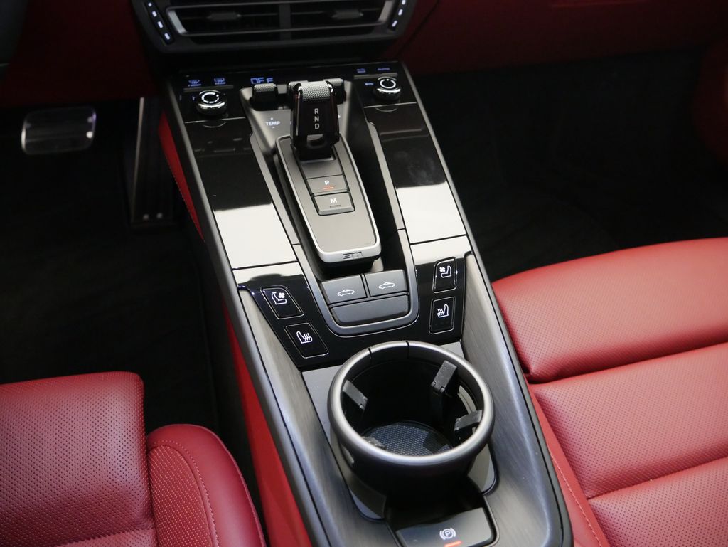 Thumbnail: 2024 Porsche 911 - 31