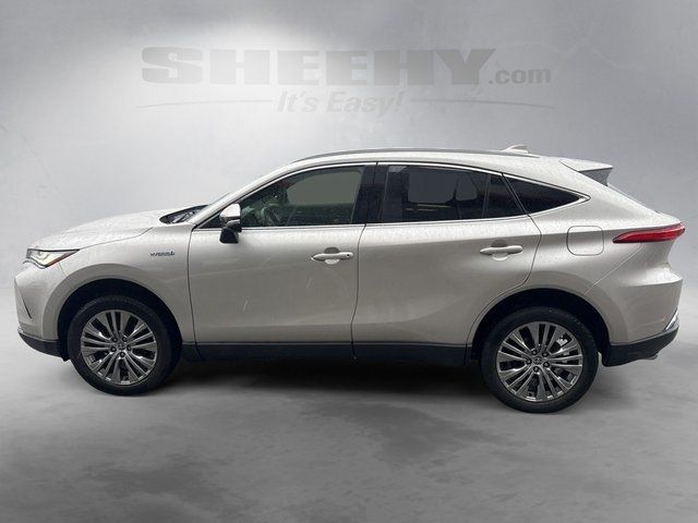 Used 2021 Silver Toyota XLE image 14