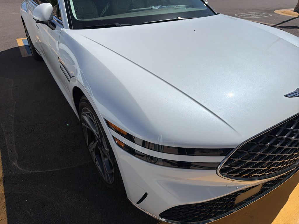 Thumbnail: 2023 Genesis G90 - 8