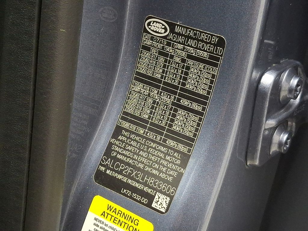 Thumbnail: 2020 Land Rover Discovery Sport - 28