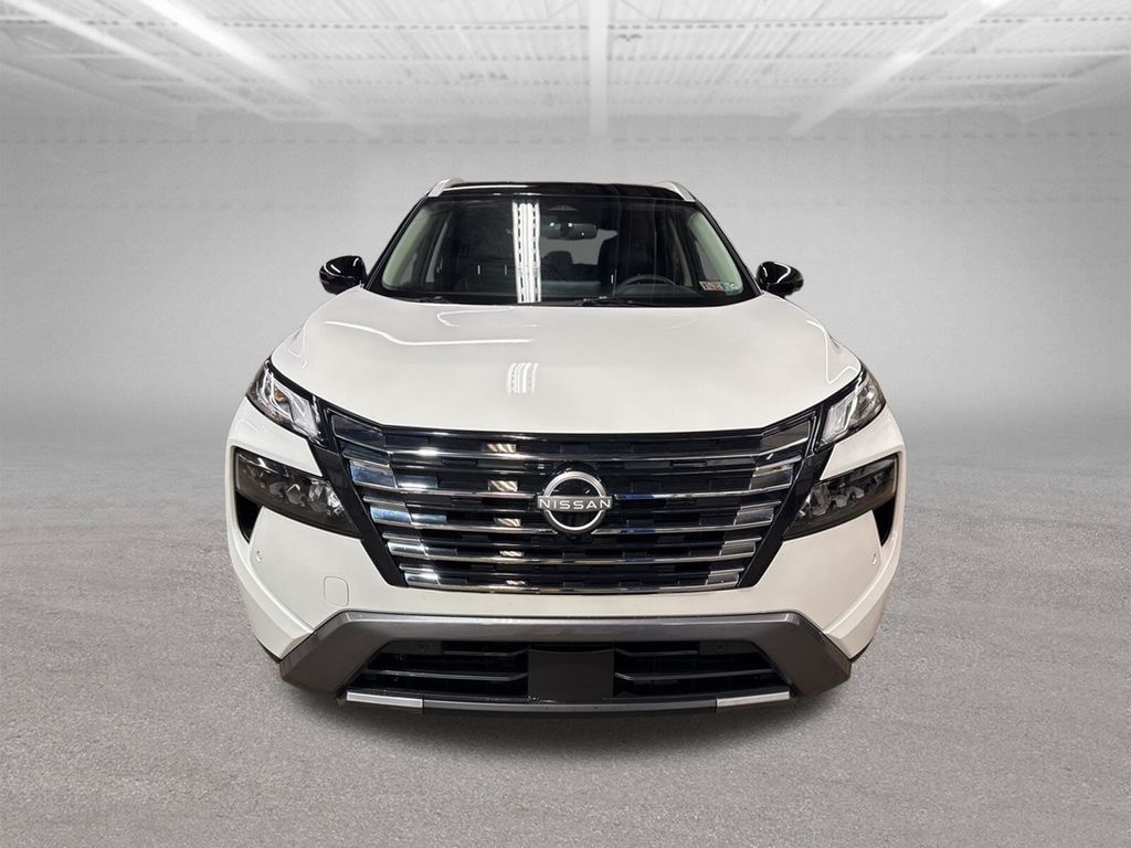 2025 Nissan Rogue SL - 9