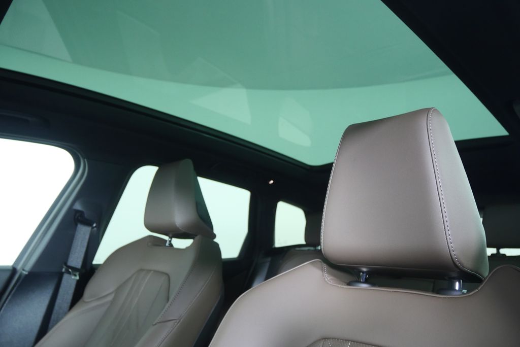 Thumbnail: 2026 BMW X3 - 12