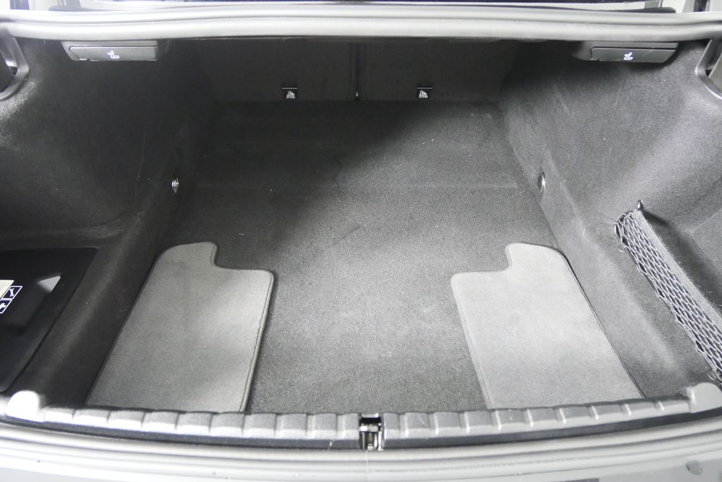 Thumbnail: 2021 BMW 8 Series - 19