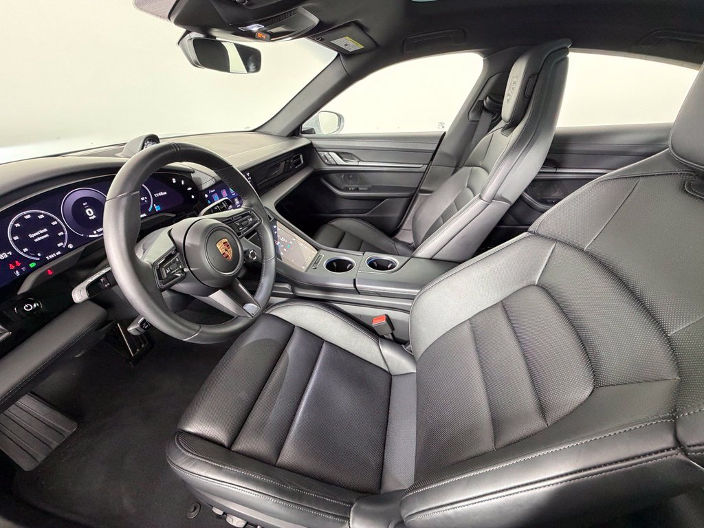 Thumbnail: 2026 Porsche Taycan - 4