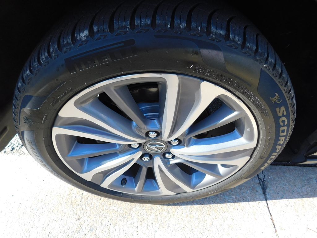 Thumbnail: 2017 Acura MDX - 8