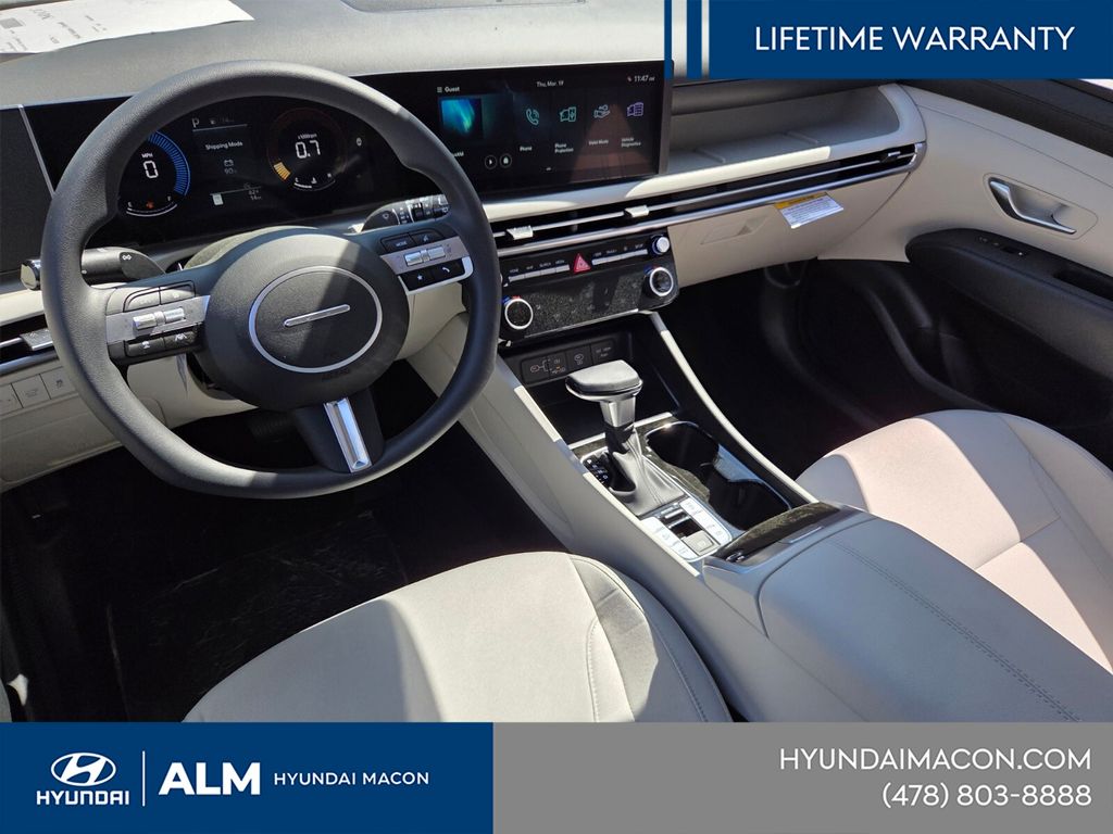 New 2026 Gray HYUNDAI SEL image 8
