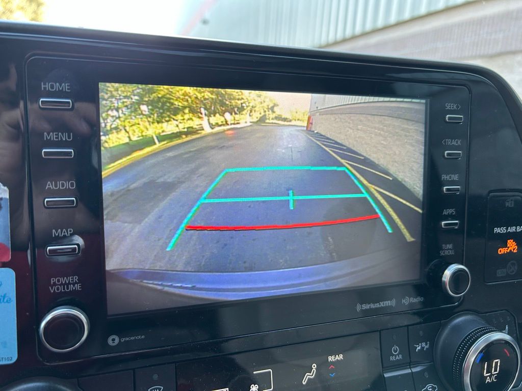 Thumbnail: 2022 Toyota Highlander - 25