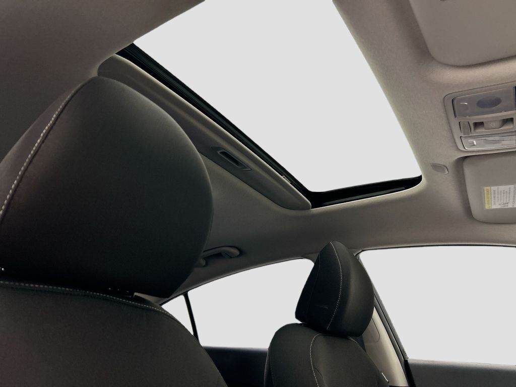 Thumbnail: 2018 Kia Forte - 16