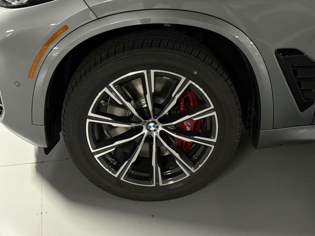 Thumbnail: 2026 BMW X5 - 10