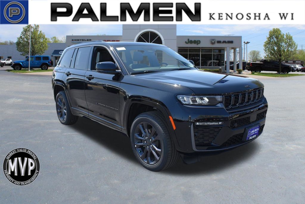 Diamond Black Crystal Pearlcoat 2026 Jeep Grand Cherokee SUV / Crossover Four-Wheel Drive 8-Speed Automatic