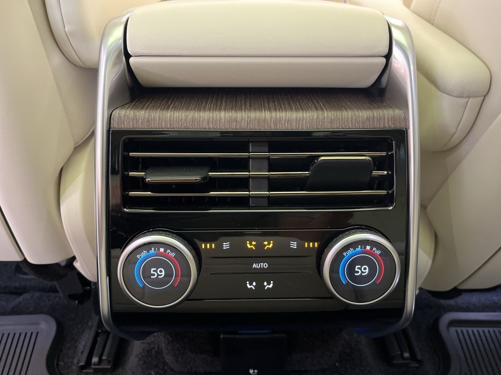 Thumbnail: 2025 Land Rover Range Rover - 26