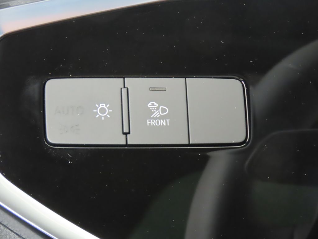 Thumbnail: 2025 Audi Q3 - 19