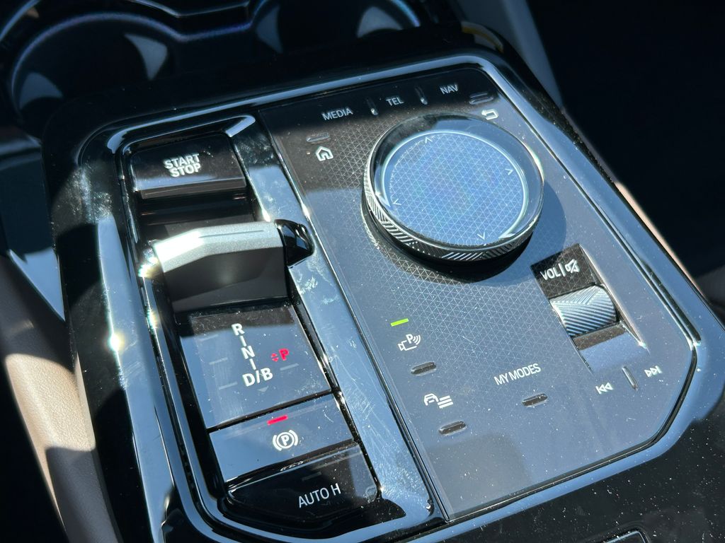 Thumbnail: 2027 BMW i5 - 28