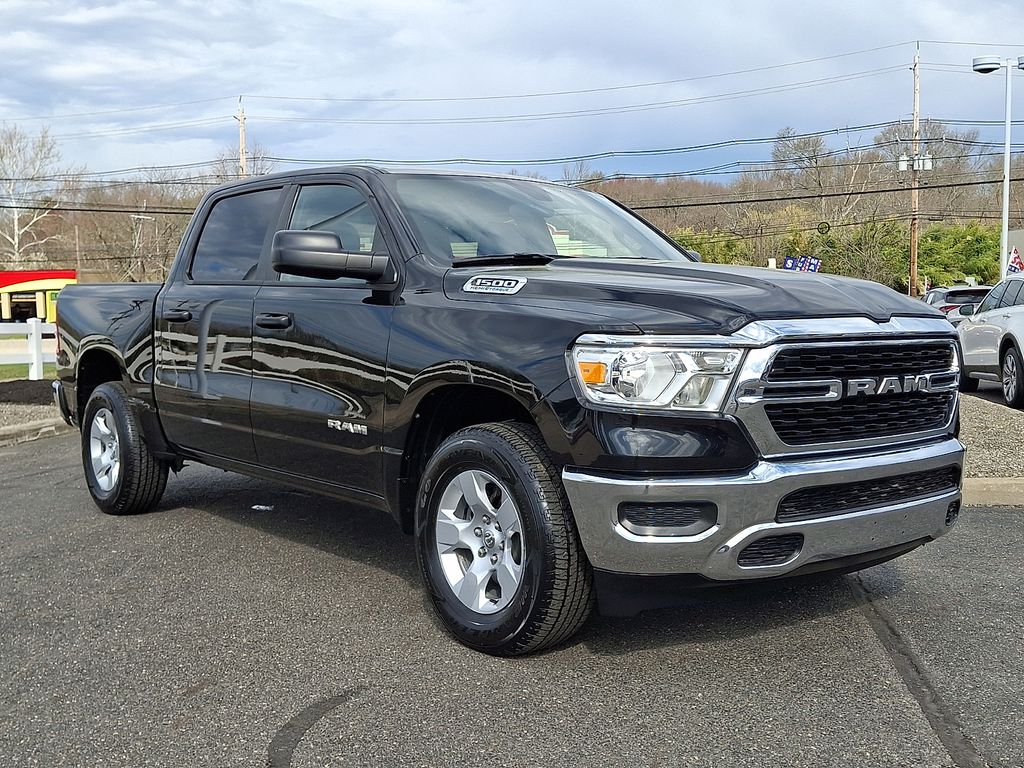 Diamond Black Crystal Pearlcoat 2023 RAM 1500 Big Horn Crew Cab 4WD Pickup Truck Four-Wheel Drive 8-Speed Automatic