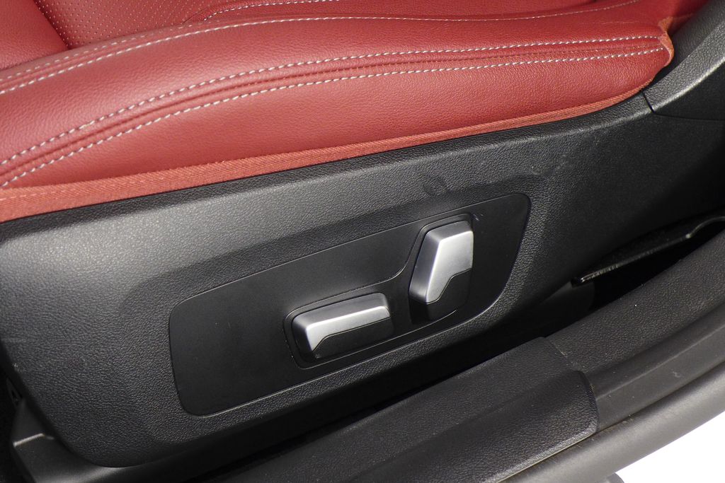 Thumbnail: 2023 BMW i4 - 23