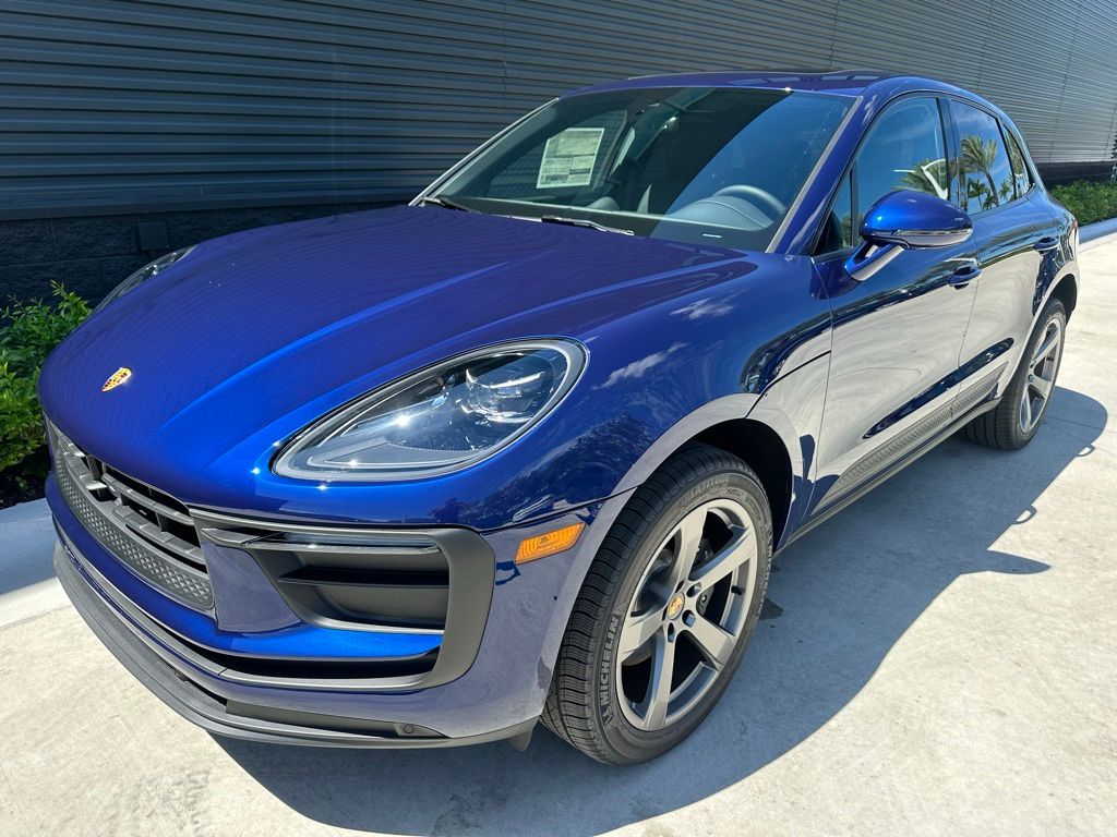 Thumbnail: 2025 Porsche Macan - 6