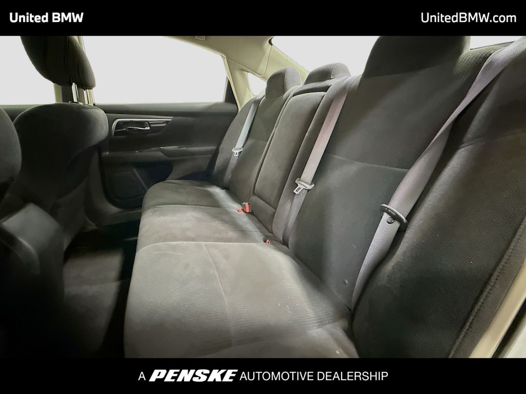 Thumbnail: 2013 Nissan Altima - 10