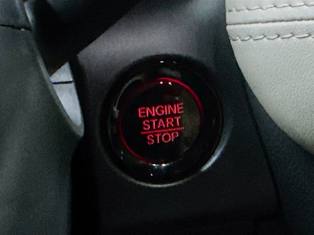 2025 Honda HR-V LX photo