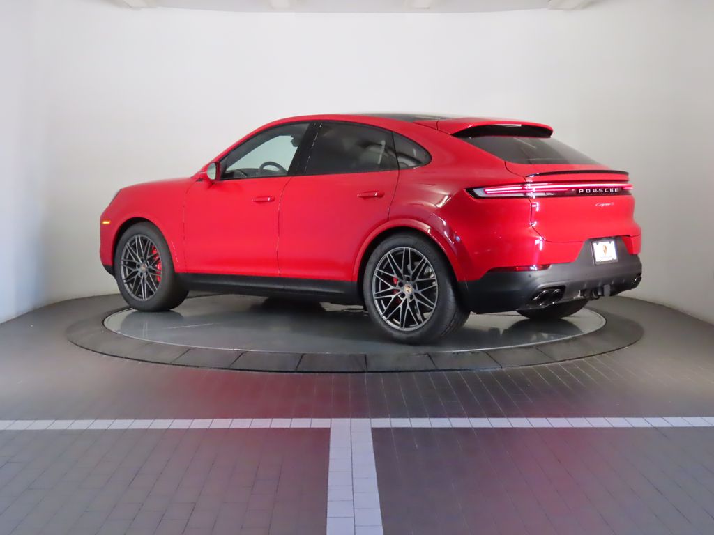 Thumbnail: 2025 Porsche  - 3