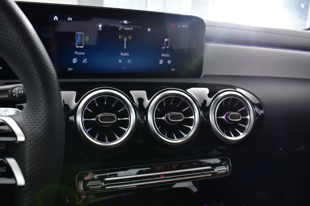2025 Mercedes-Benz CLA 250 18