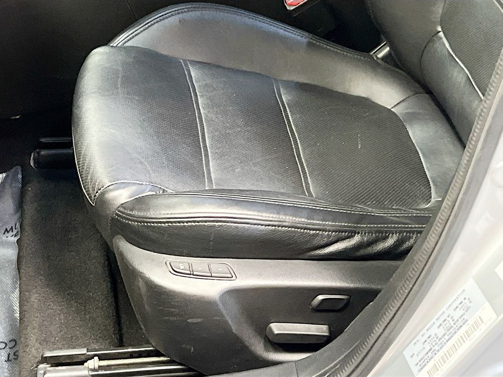 Used 2017 Sonic Silver Metallic Mazda Grand Touring image 20