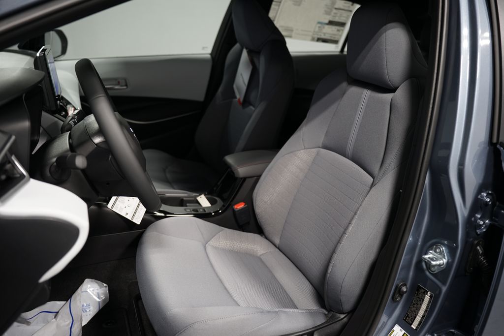 2025 Toyota Corolla SE 26
