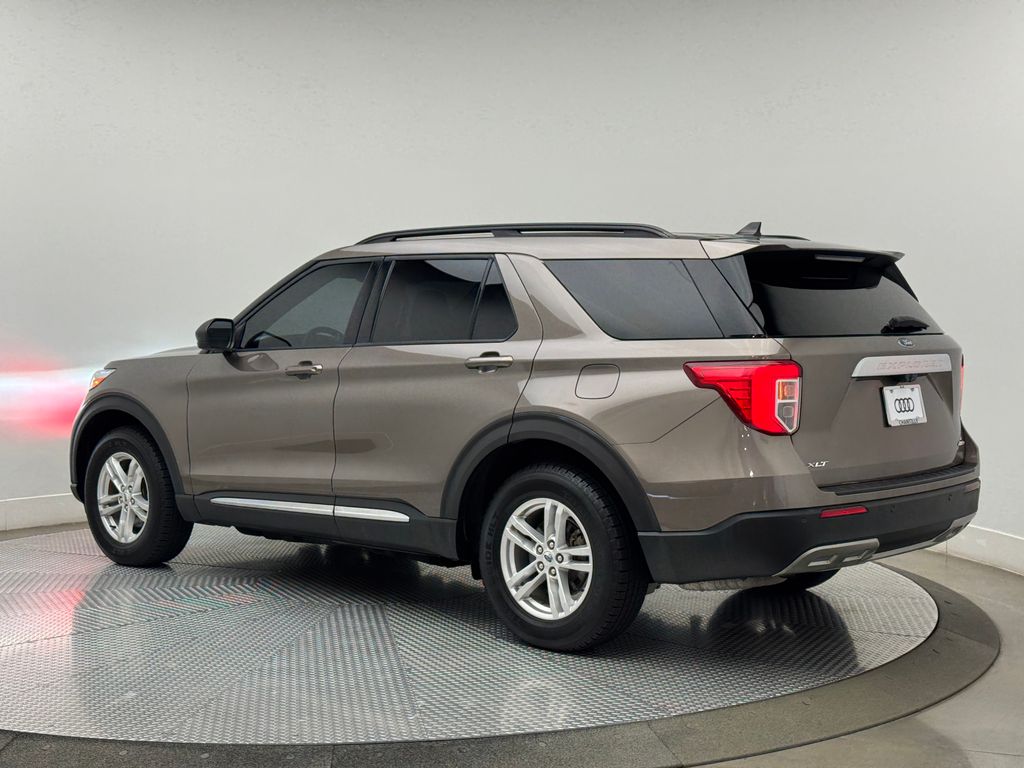 Thumbnail: 2021 Ford Explorer - 7