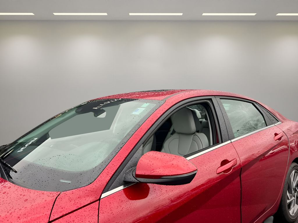 Used 2025 Hyundai Elantra Sedan