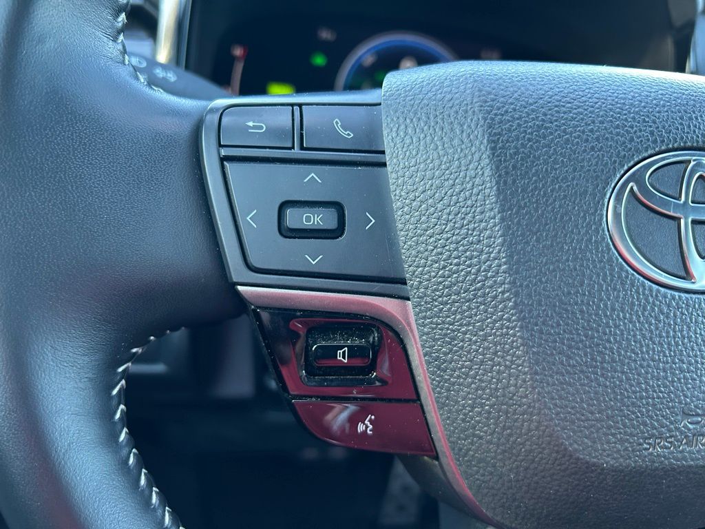 Thumbnail: 2025 Toyota Camry - 20