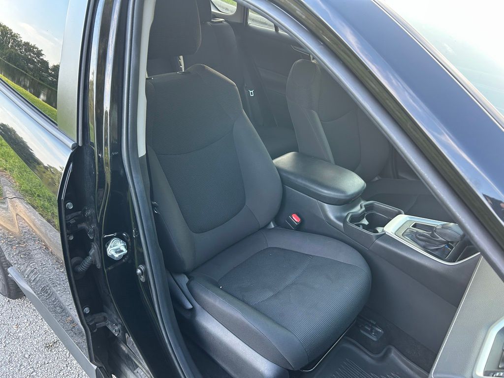 2019 Toyota RAV4 LE 15