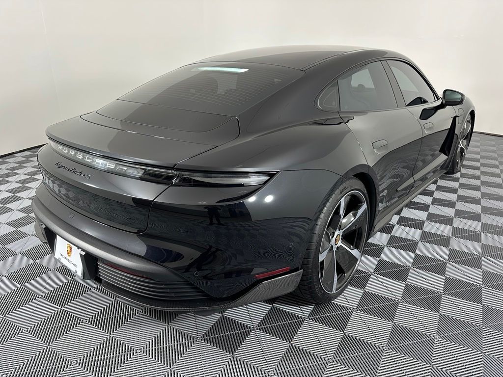 Thumbnail: 2020 Porsche Taycan - 10