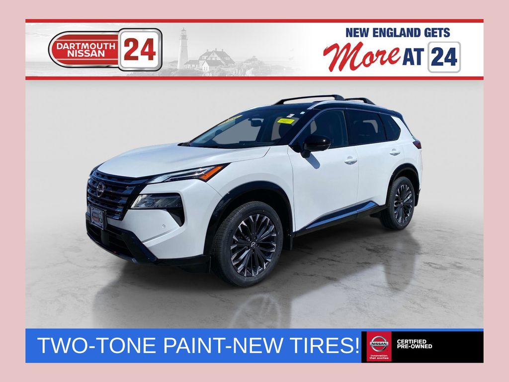 Everest White Pearl/Super Black 2026 Nissan Rogue SUV / Crossover All-Wheel Drive Continuously Variable Transmission