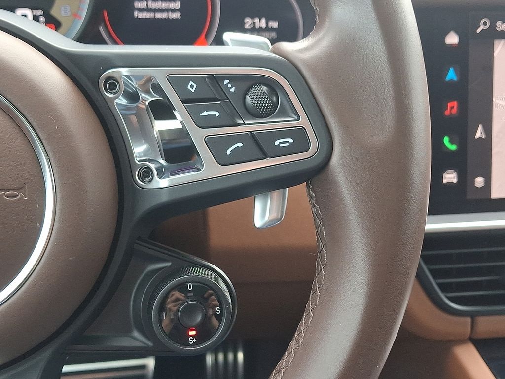 Thumbnail: 2022 Porsche Cayenne - 25