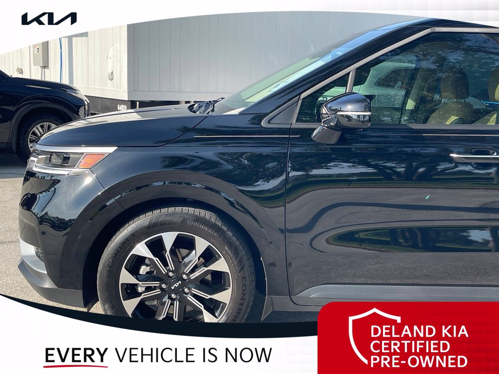 Used 2024 Kia Carnival Van