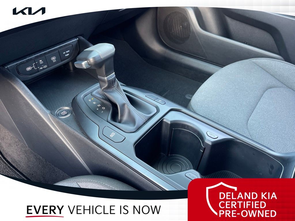 2025 Kia K4 LXS - Photo 27