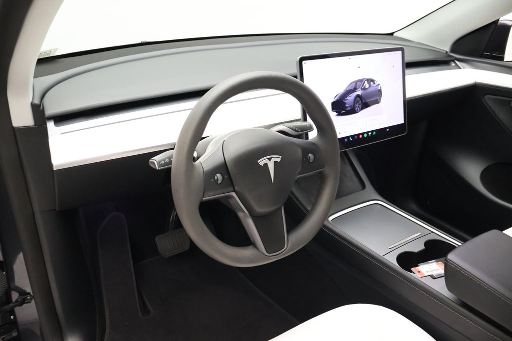 Thumbnail: 2025 Tesla Model Y - 15
