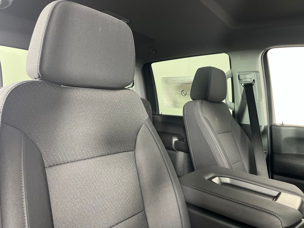 Thumbnail: 2026 Chevrolet Silverado 2500 - 12