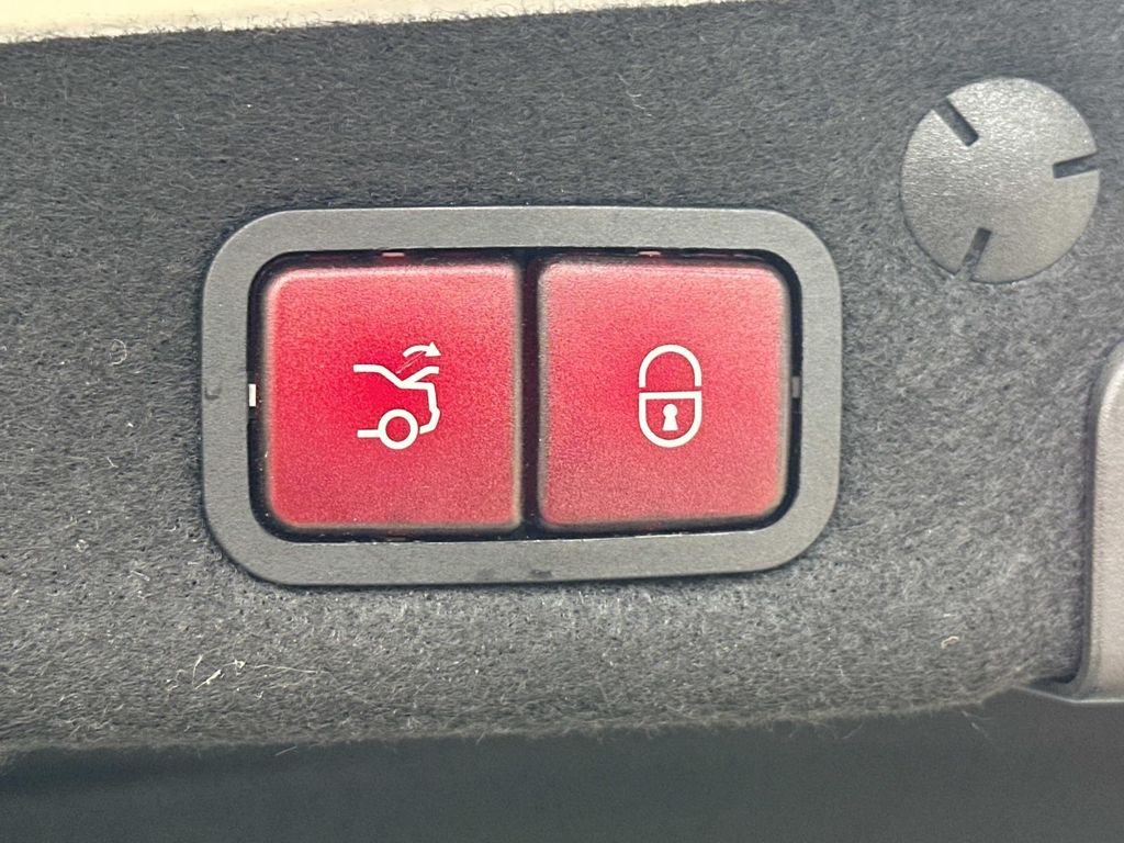 Thumbnail: 2019 Mercedes-Benz C-Class - 25