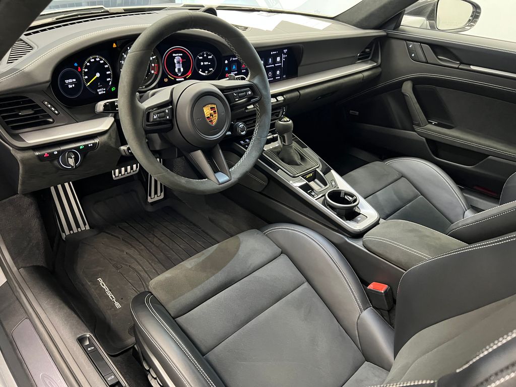 Thumbnail: 2022 Porsche 911 - 4