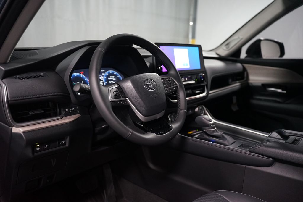 Thumbnail: 2026 Toyota Grand Highlander - 19